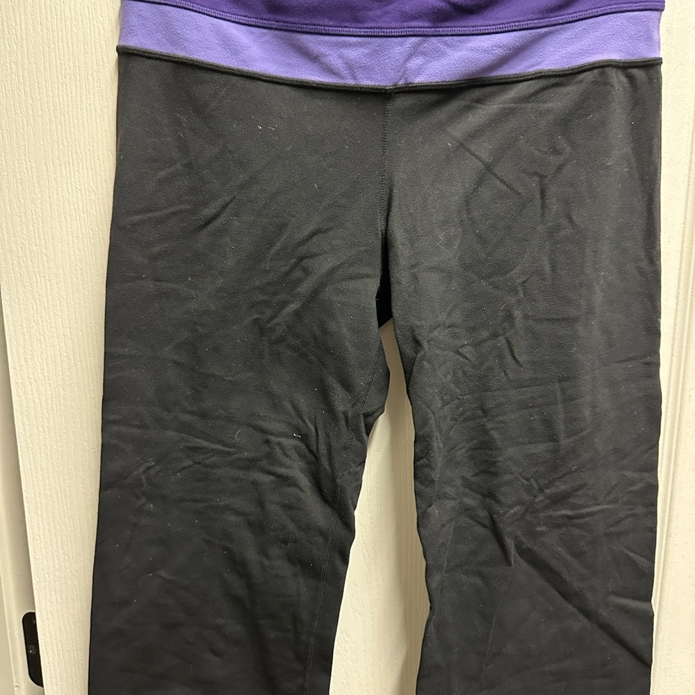 Lululemon woman athletic capri leggings size 10/ NWOT #66